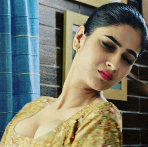 karishma sharma hot scene